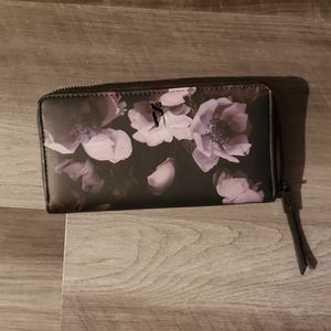 Simply Vera Wang wallet